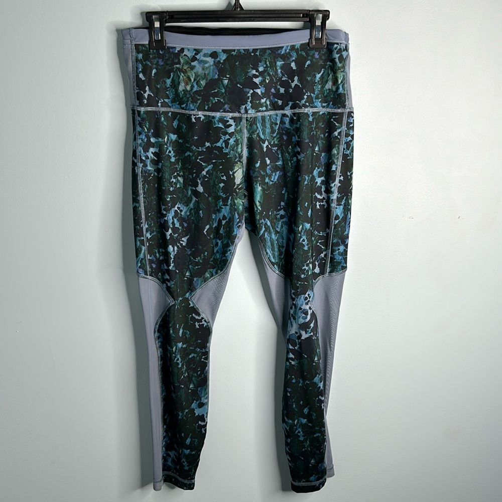 Lululemon leggings size 10